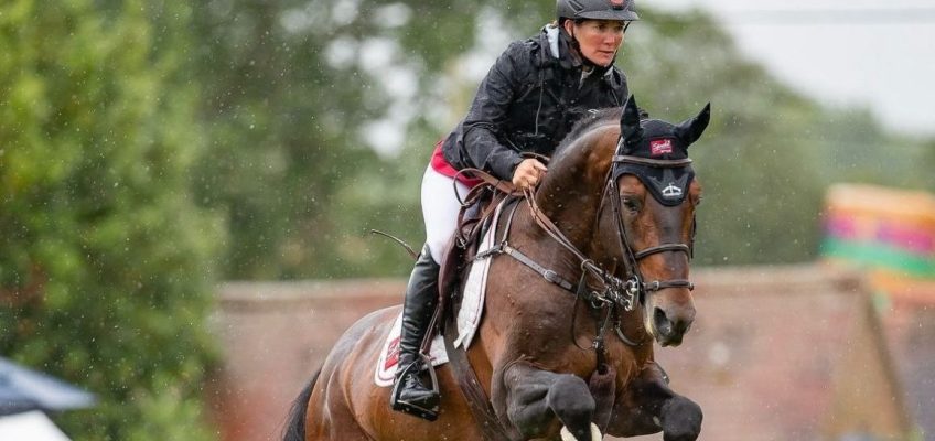 Jörne Sprehe siegt im 5* Donnerstags-Hauptspringen in Hickstead