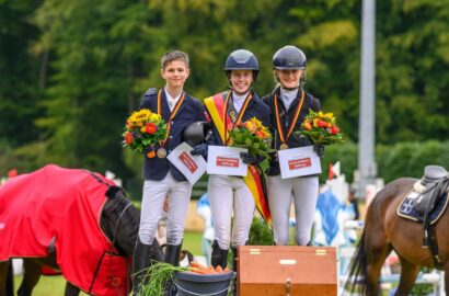 Die Deutschen Jugend-Meister: Brianne Beerbaum, Sina Knoop + Finja Neubauer